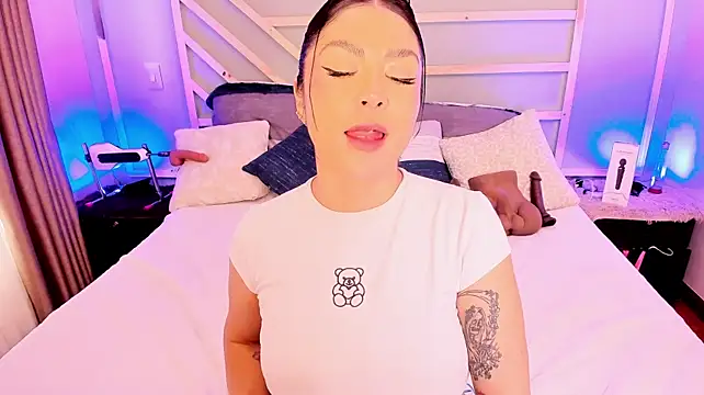 צ'אט XXX בשידור חי של ThaliannaCollins_
