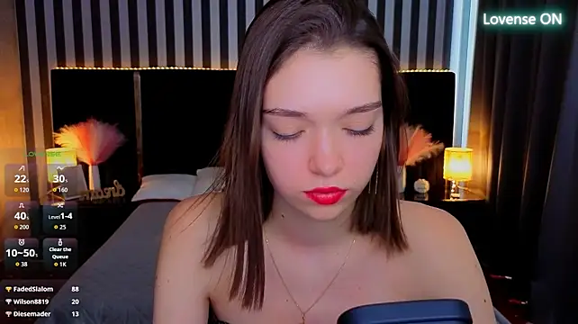 XXX chat uživo modela Cherry_Wipe