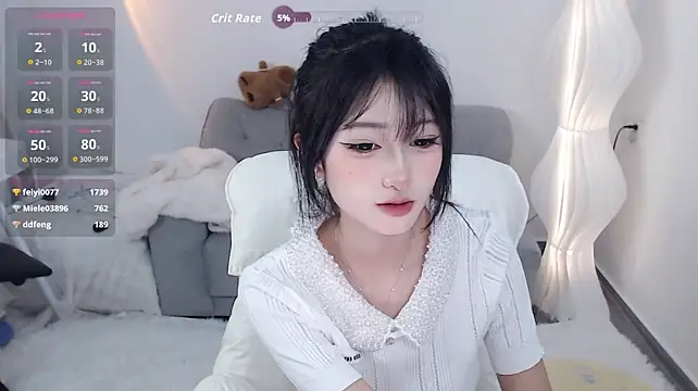Chat +18 de Lucya-a ao vivo