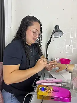 Nails_Lucia webcam show