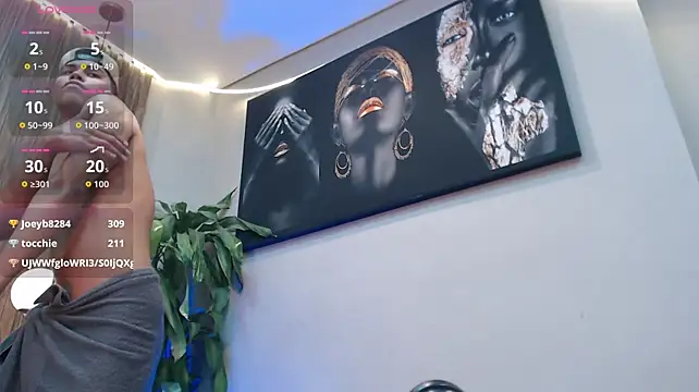 Онлайн  чат XXX Colby_driscoll