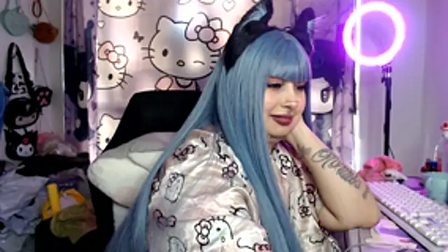 Chat +18 de lussyevans24 ao vivo