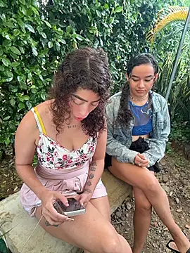 roxyrougee 现场XXX聊天