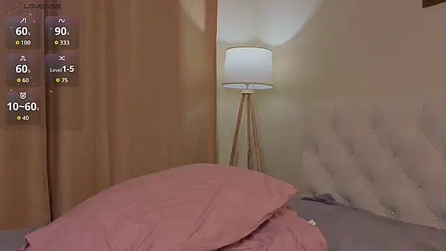 risingrose_'s Live XXX Chat