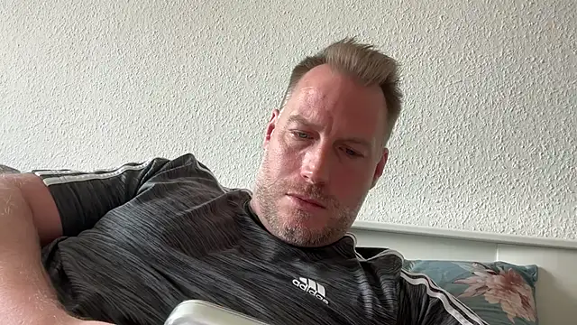 Christian87xxx Webcam-Show