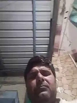 monikabhabhicpl: διαδικτυακό σόου στην κάμερα
