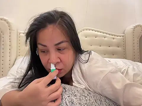 Živý XXX chat NaughtySCARLETSIN