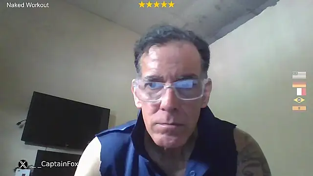 XXX chat uživo modela CaptainFox