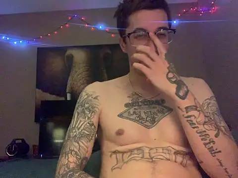 JuicyJoshy Chat XXX in diretta