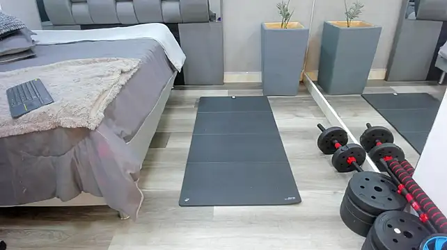Charlie___Musk Adlı Modelin Web Kamerası Şovu