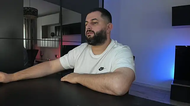 DravenPeak Chat XXX live