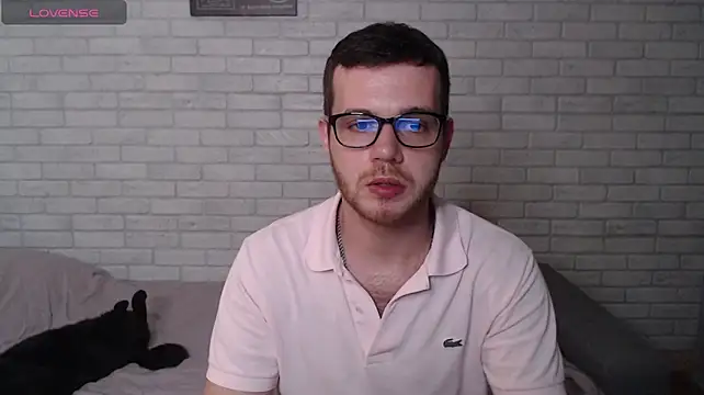 Alexxx_horny 网络视讯表演