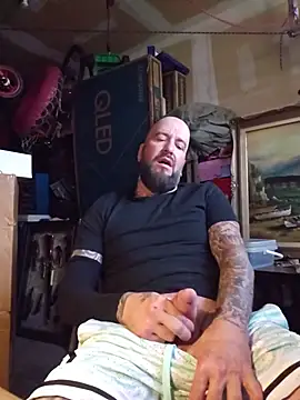 Beardedtattoodn Live XXX chat