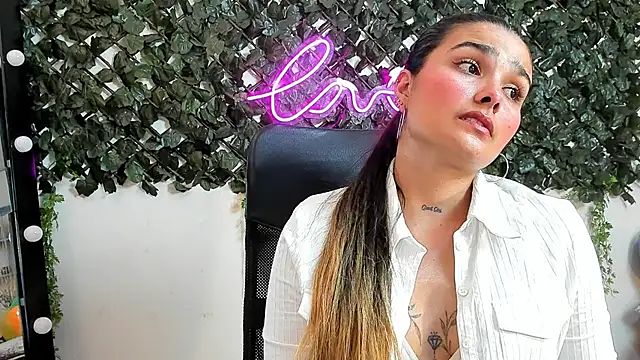 Chat XXX en directo de DestinyHills