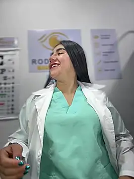 צ'אט XXX בשידור חי של CAROLINE__07