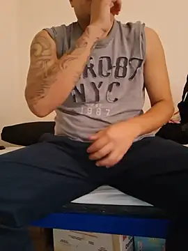M3X1C4N069 webkamerás műsora