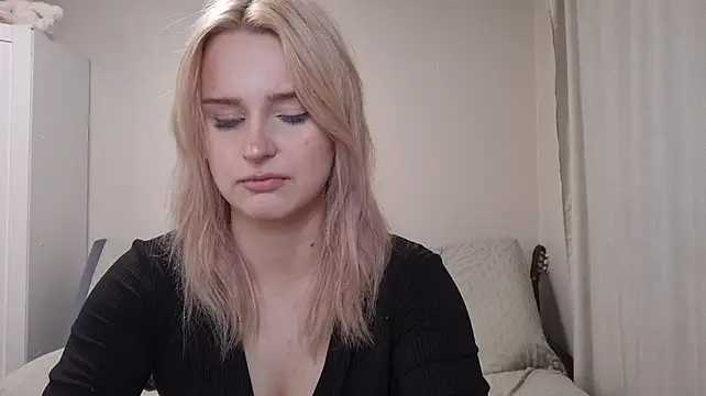 BloomMoon Live XXX Chat