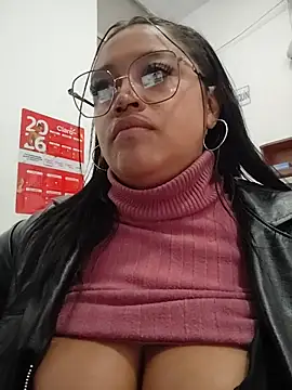 Chat XXX en directo de Mia_Risky-1