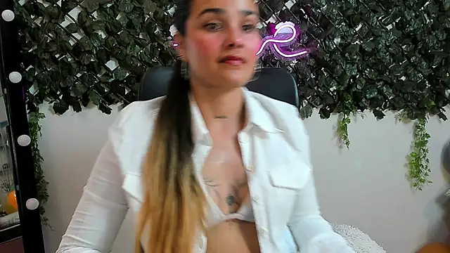 DestinyHills – Live XXX-chat