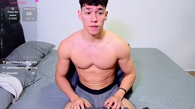 Luke_Muscle: απευθείας συνομιλία ΧΧΧ