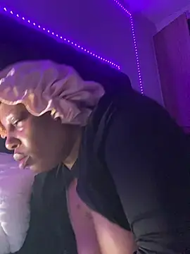 RainBougie's Live XXX Chat