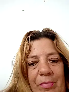 Chat +18 de Karlatatiana ao vivo