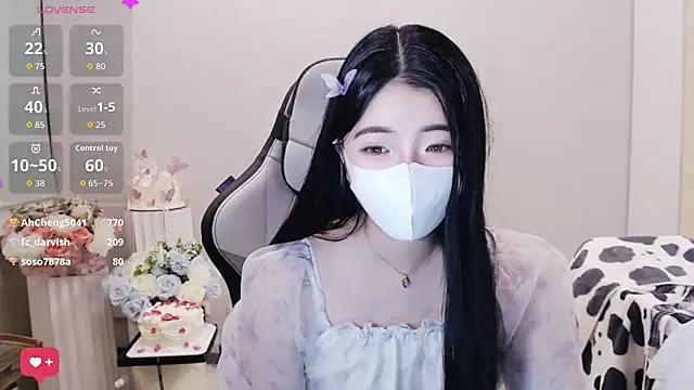 Živý XXX chat Nina_777_