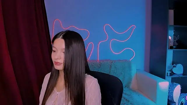itscharlliee Adlı Modelin Canlı XXX Sohbeti