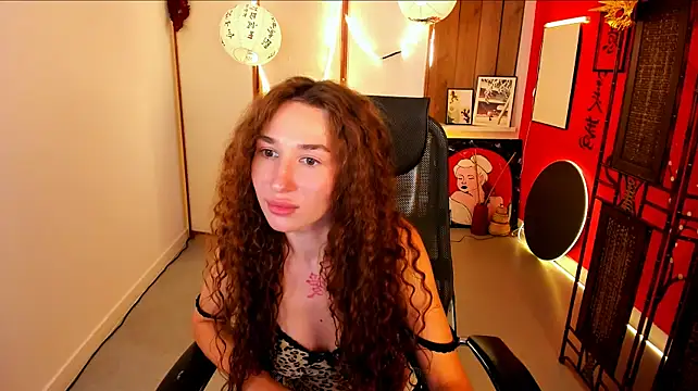 AsterBlom's Live XXX Chat