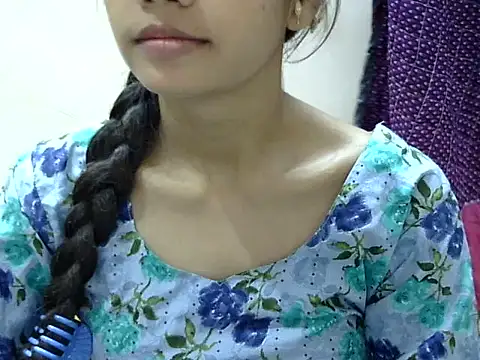 Chat +18 de Kulsum_S ao vivo