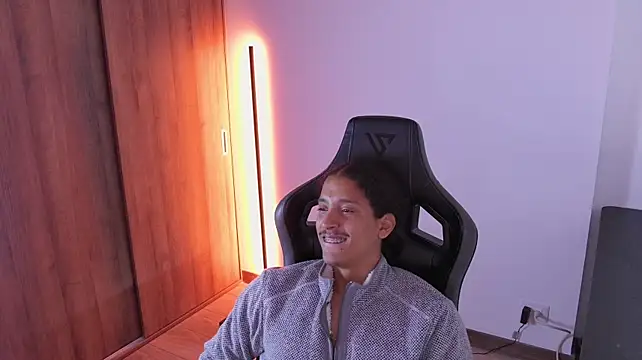 Liam_V's Webcam Show