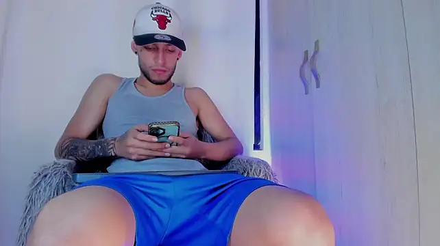 Angel_Boos élő XXX-chatje