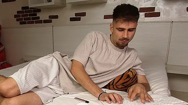 KyloEast's Live XXX Chat