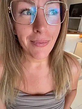 ChristinaSiemone 现场XXX聊天