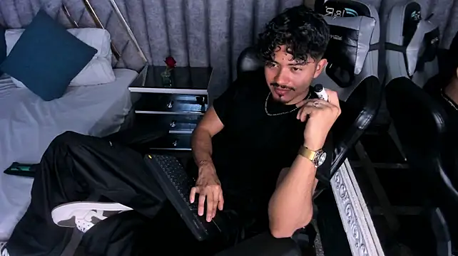 NicolaiKarav's Webcam Show