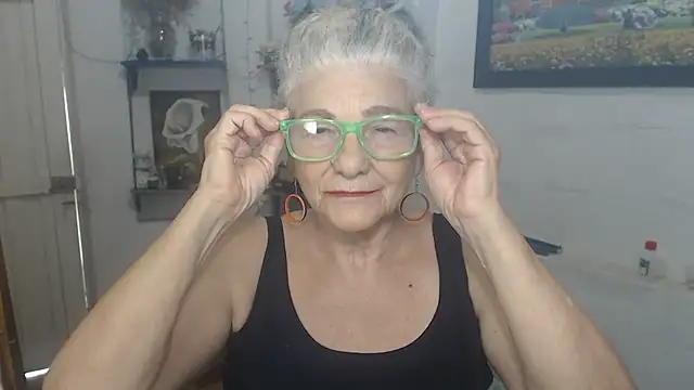 FunnyGrandma's Webcam Show