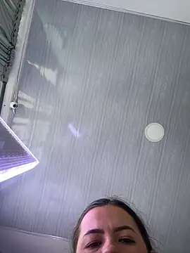 Emma_1Montclair লাইভ XXX চ্যাট