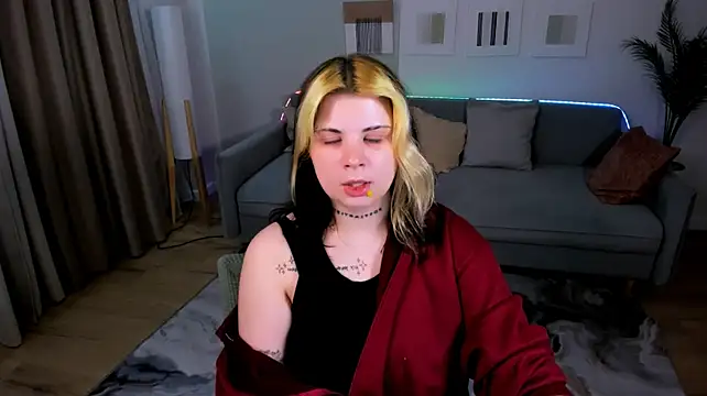 AliceSpencery Adlı Modelin Canlı XXX Sohbeti