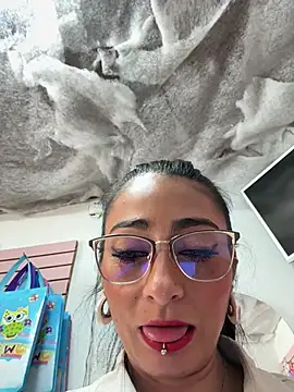IsabellaMariet's Webcam Show