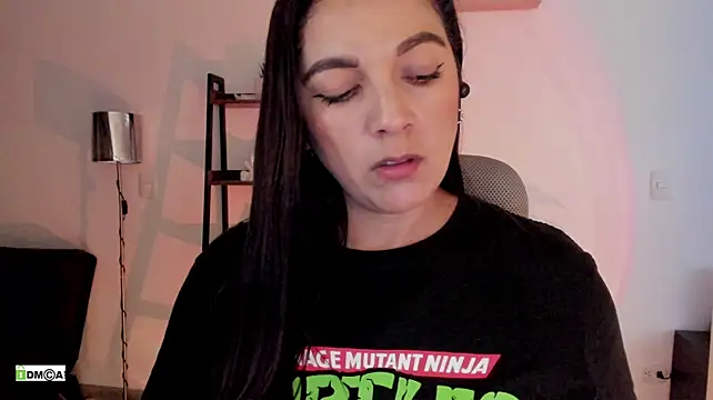 urcute_kitten's Live XXX Chat