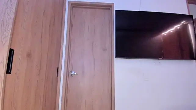 iriss_25 Adlı Modelin Canlı XXX Sohbeti