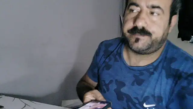 -Hunter_Blaze- Adlı Modelin Canlı XXX Sohbeti