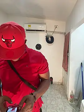 bigdick211292 élő XXX-chatje