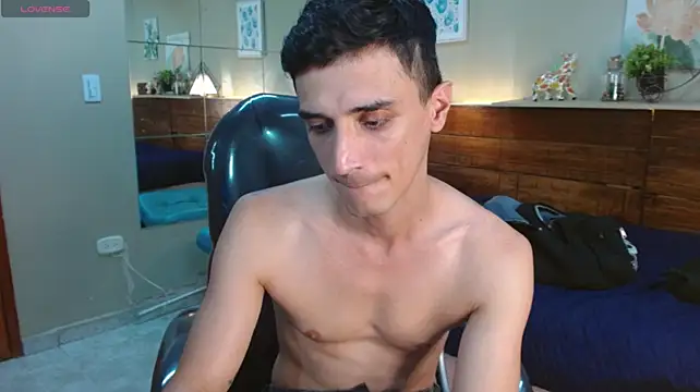 Онлайн чат XXX FelipeFriendly