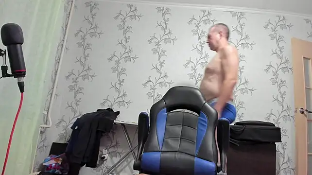 Show modela SanFrantsisko na web-kameri