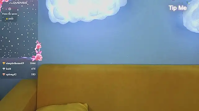 Lesi_Moonie01 Adlı Modelin Canlı XXX Sohbeti