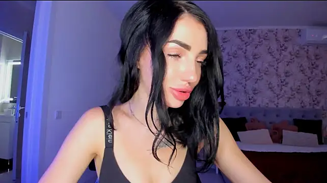 Show modela NancyLovee_ na web-kameri