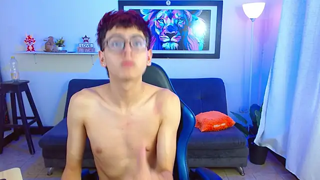 alexcum_18 Show in webcam