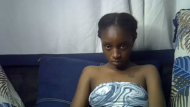 XXX chat uživo modela Enkarxx