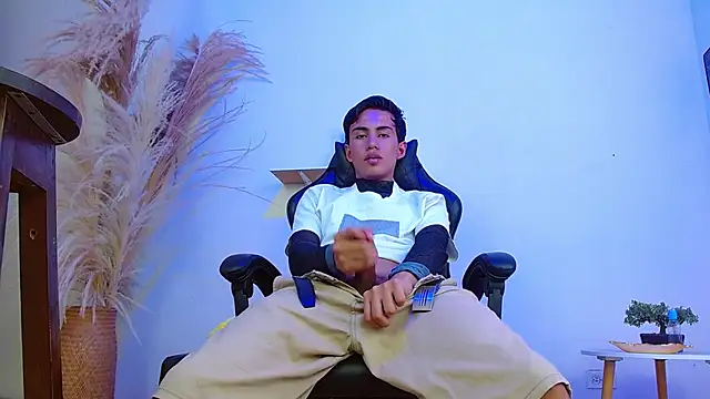 angelocum18 Webcamshow